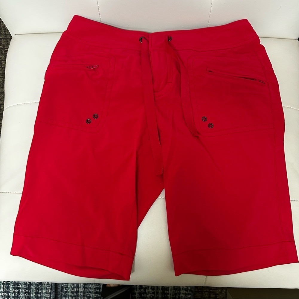 Athleta Pink Breeze Bermuda Shorts Womens Size 0 Style 739413 Zip Pocket 11"
